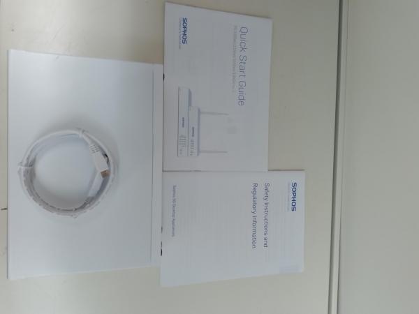 Sophos SG 115 Rev. 3 Firewall mit Netzteil und Originalkarton